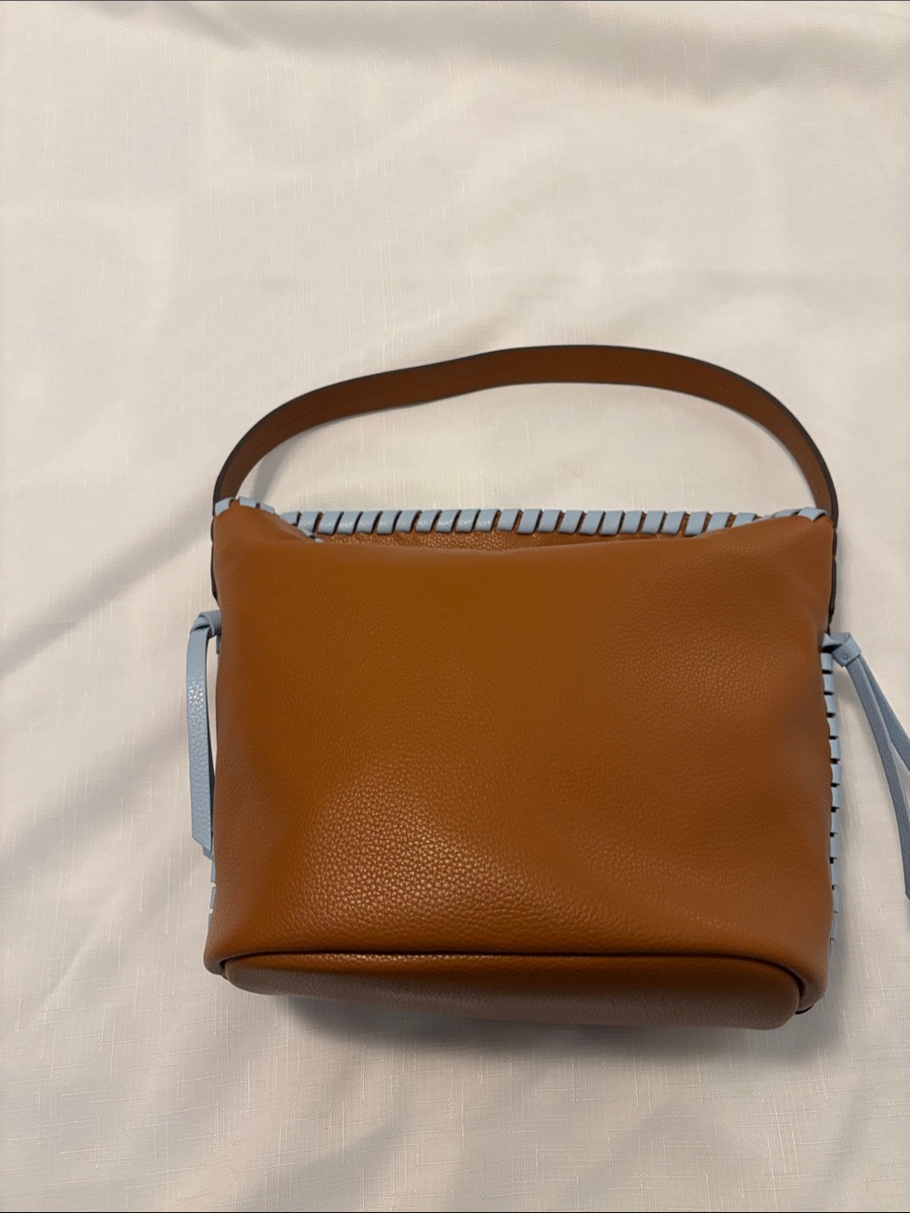 Vera Bradley Tan Slouchy Bucket Shoulder Hobo Bag Vegan Leather w/blue accent - Picture 4 of 12